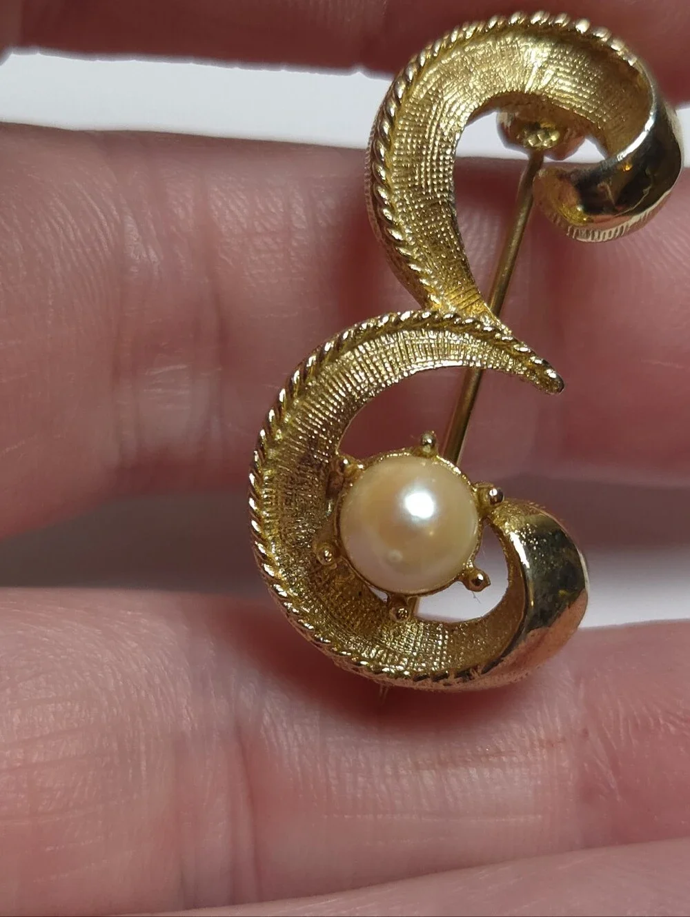 Vintage Textured Gold Plated & Genuine Pearl Letter E or Swirl Brooch